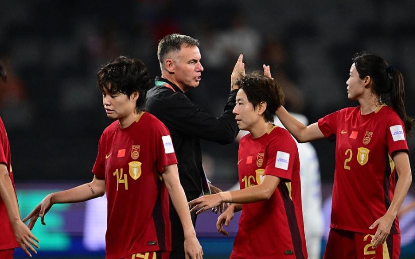 世界杯高清直播官网入口-率队进世界杯！曝中国女足洋帅仍可能遭解雇，续约门槛曝光引热议